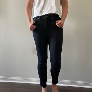 Madwell 9” High Rise Skinny Jeans in Black